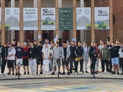 12 Salón del Motor de Ocasión de Sevilla, con alumnado IES Polígono Sur