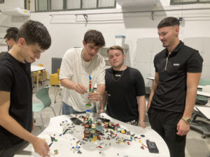 Sprints, Bloques y Código: DAM revoluciona el aula ATECA con Lego y Scrum
